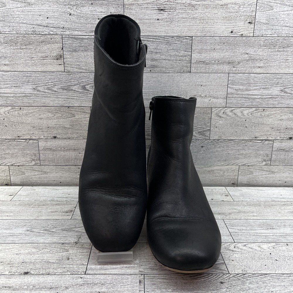 Clarks Chartli Valley Black Leather Block Heel Bootie Women Size 8.5M